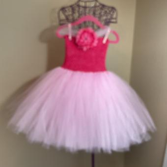 Hit pink top, pale pink bottom